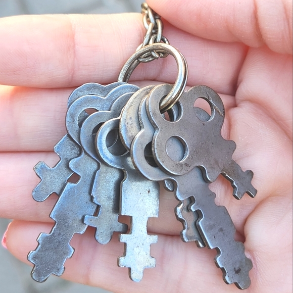 Anthropologie Celtic Cross With 7 Presto Lock Corp NY Keys Steampunk Ornament - Picture 6 of 9